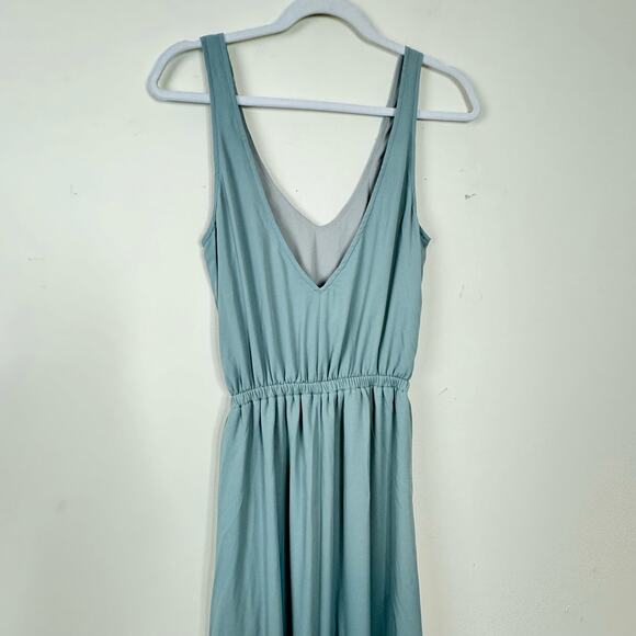 Show Me Your Mumu Kendall Soft V-Back A-Line Gown - Silver Sage Crisp NWT Small - Picture 6 of 10